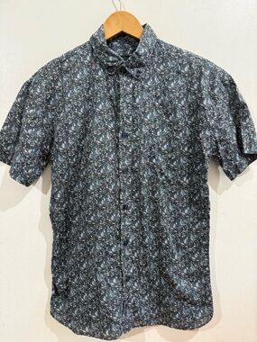 UNIS Men's Short-Sleeve Button-Down Shirt - Blue Floral Print